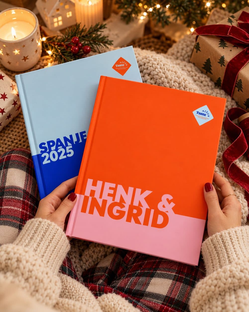 Twee Tante Kleur-boeken in kerstsfeer